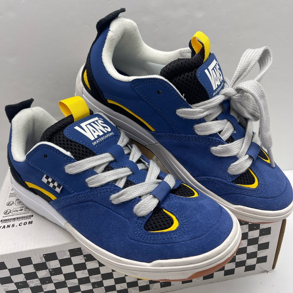 Vans WMNS Skate Mixxa
Navy/Grey
VN000CUYY27 Sneakers - Picture 8 of 16